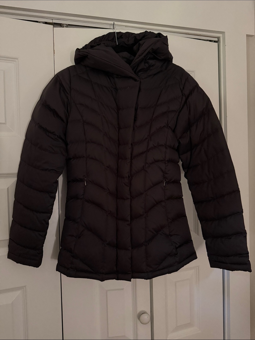 Patagonia Downtown Loft Down Jacket 28600 FA12 Women's - size small, color black